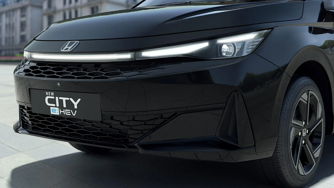 Sharp Front Design with Blade-Eye Signature LED Lighting System