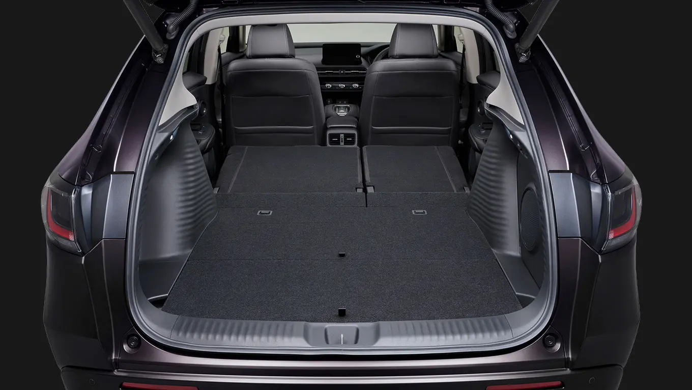 Max Cargo Space upto 1313L with 60:40 Split-Folding Seats